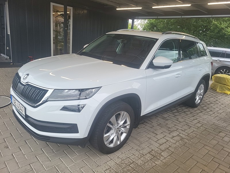 Car photo